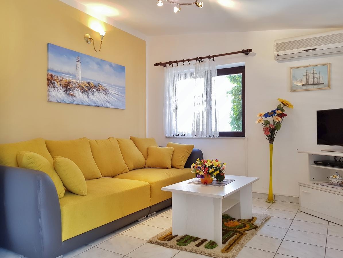 Apartment Luna Vodice Eksteriør bilde